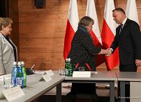 05__Andrzej_Duda_przedstawiciele_organizacji_Rodziny_Katynskie_20220509_PK019277.jpg