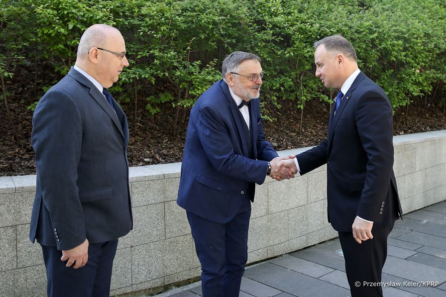 01__Andrzej_Duda_przedstawiciele_organizacji_Rodziny_Katynskie_20220509_PK019129.jpg