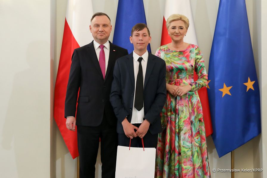 10__Andrzej_Duda_Agata_Kornhauser_Duda_Bezpieczne_Wakacje_20220601_PK011382.jpg