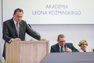 07__Adam_Kwiatkowski_kongerencja_upamietniajaca_Profesora_Witolda_Kiezuna_20220610_MBO19313.jpg
