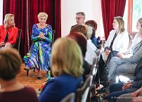 011_Agata_Kornhauser-Duda_spotkanie_Poniatowa_20220602_1S7A4595.jpg