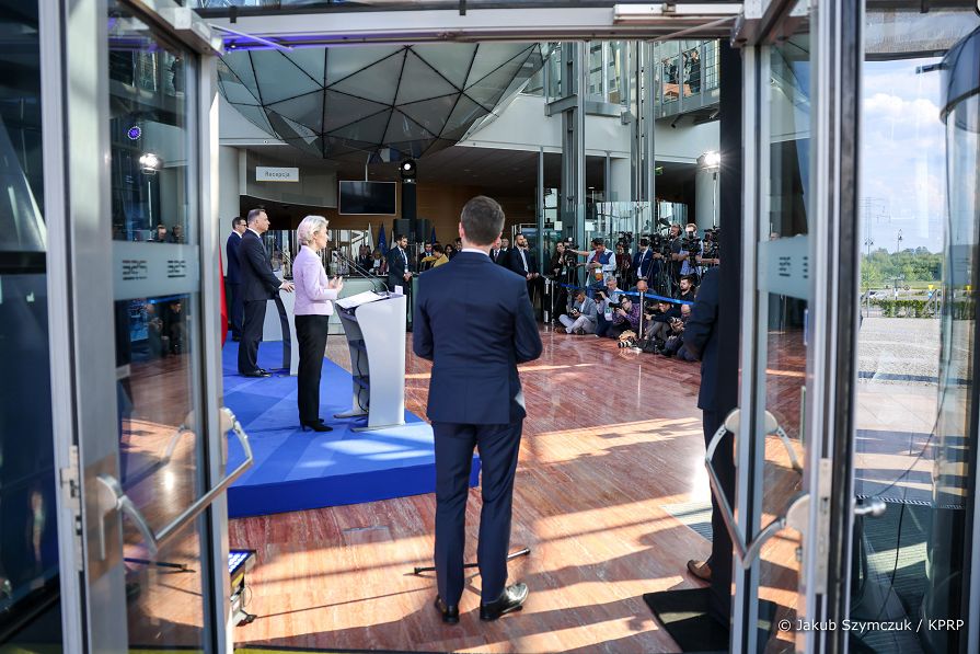 018_Andrzej_Duda_PMM_Ursula_vd_Leyen_konferencja_20220602_JSZ_0127.jpg