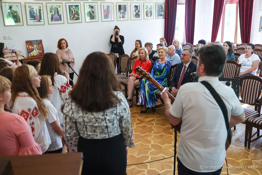 003_Agata_Kornhauser-Duda_spotkanie_Poniatowa_20220602_GJB_5601.jpg