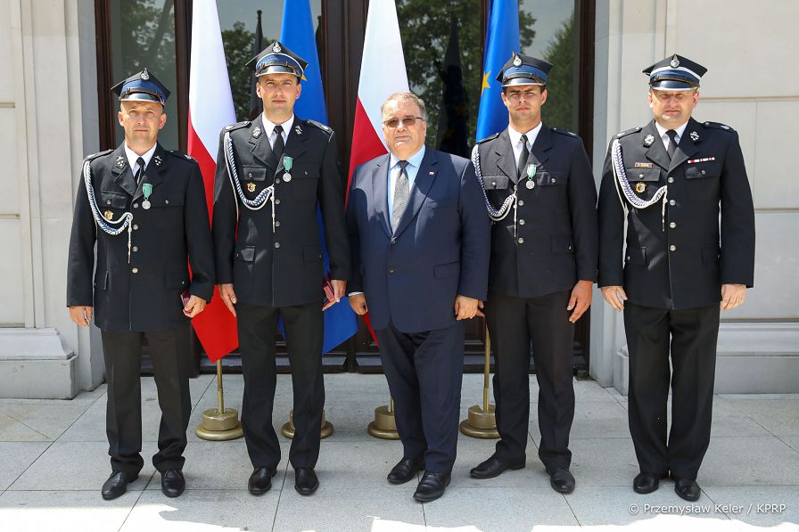 023_min_Dera_odznaczenia_ofiarnosc_odwage_dzielnosc_20220620_PK013100.jpg