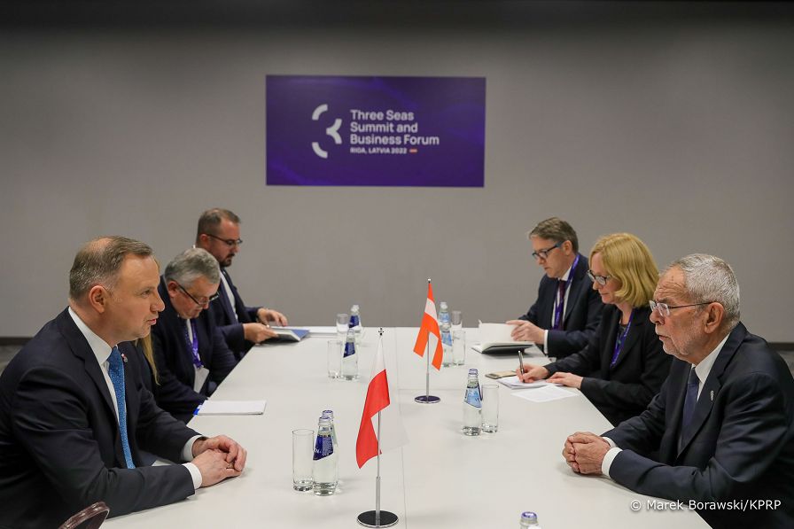 25_Andrzej_Duda_Szczyt_Trojmorza_Ryga_20220620_MB2_0136.JPG