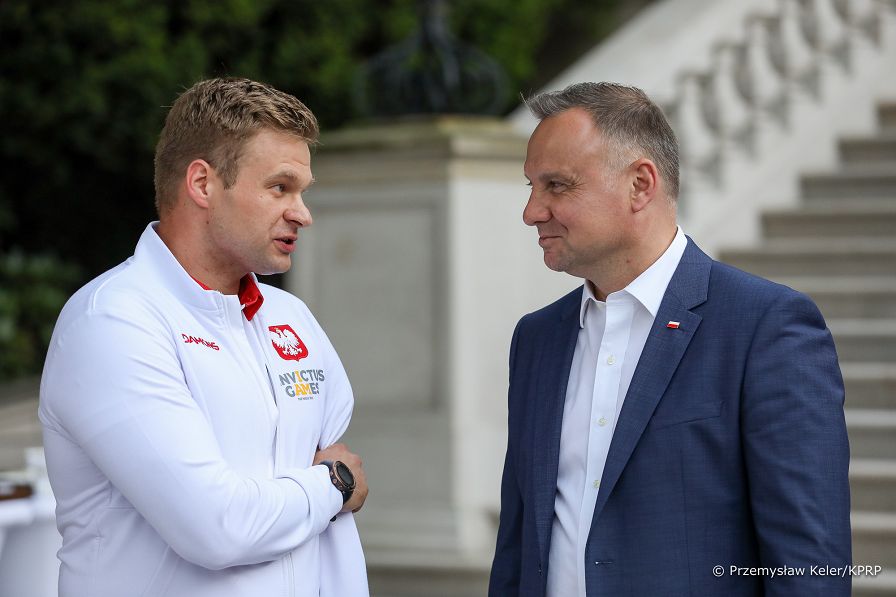 16__Andrzej_Duda_Druzyna_Team_Invictus_Poland_20220622_PK024389.jpg