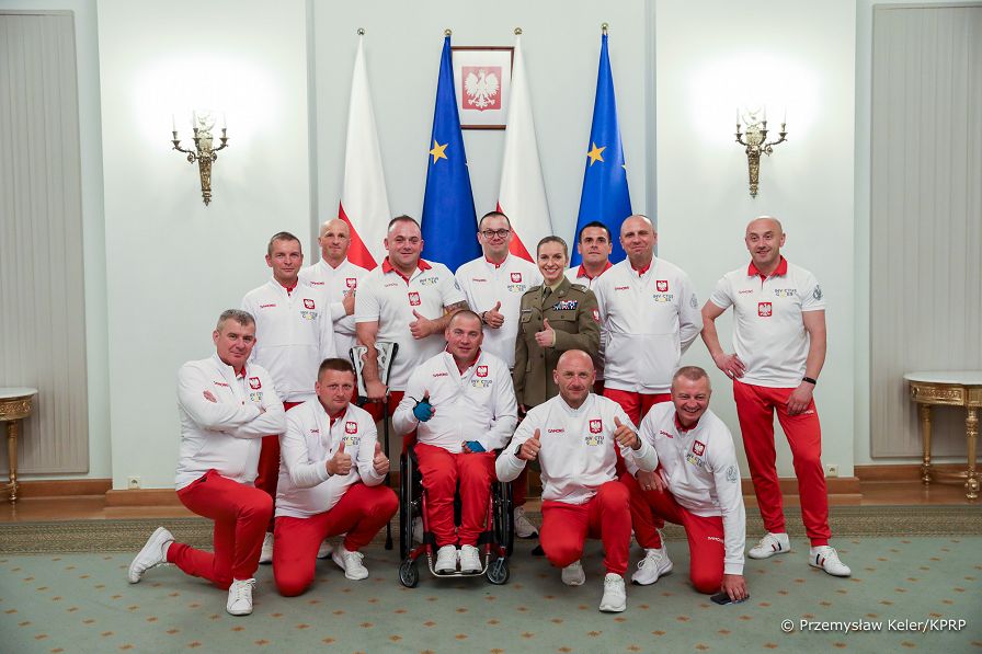 19__Andrzej_Duda_Druzyna_Team_Invictus_Poland_20220622_PK015749.jpg