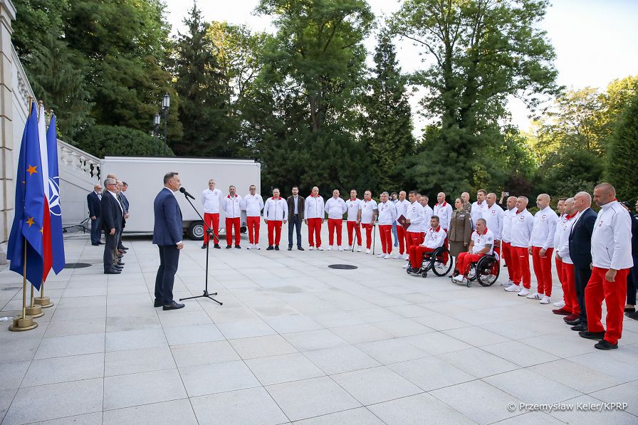 04__Andrzej_Duda_Druzyna_Team_Invictus_Poland_20220622_PK014654.jpg
