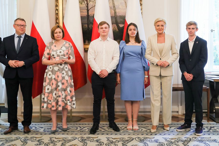 11__Agata_Kornhauser_Duda_laureaci_Olimpiady_Historii_Polski_dla_Polonii _20220627_MB2_4243.jpg