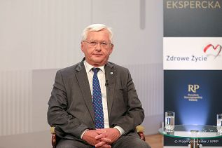 004_Zdrowe_Zycie_debata_ekspercka_20220628_PK026480.jpg