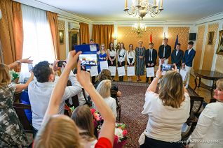 013_Agata_Kornhauser-Duda_Madryt_koniec_roku_szkolnego_20220629_GJB_2013.jpg