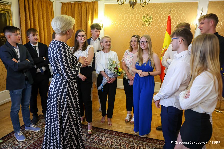 017_Agata_Kornhauser-Duda_Madryt_koniec_roku_szkolnego_20220629_GJB_2178.jpg