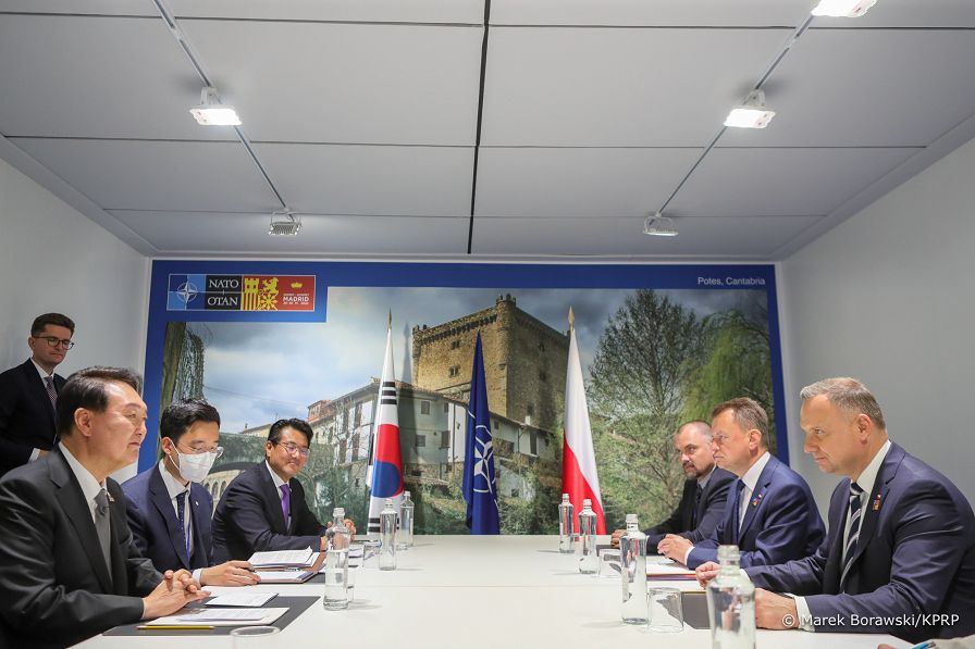 16__Andrzej_Duda_Yoon_Suk_yeol_Prezydent_Korei_NATO_Madryt_20220629_MB2_5123.jpg