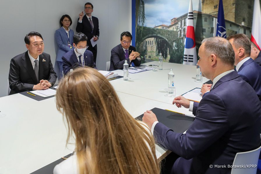 15__Andrzej_Duda_Yoon_Suk_yeol_Prezydent_Korei_NATO_Madryt_20220629_MB2_5110.jpg