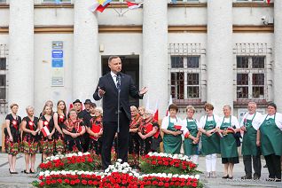 005_Andrzej_Duda_Slask_Olesno_mieszkancy_20220607_PK029893.jpg