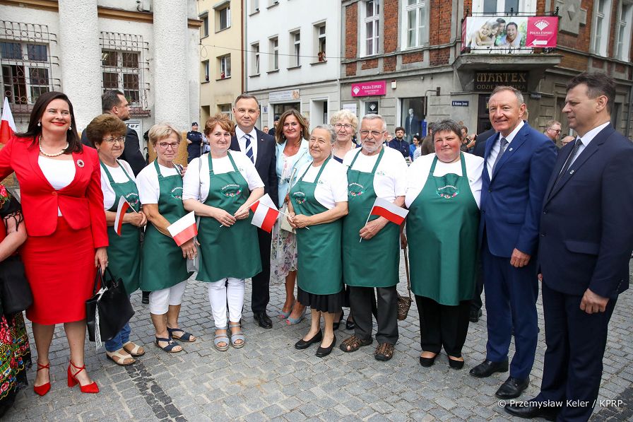 012_Andrzej_Duda_Slask_Olesno_mieszkancy_20220607_PK010200.jpg