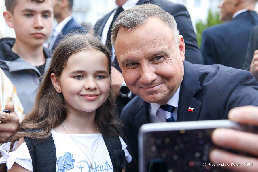 025_Andrzej_Duda_Slask_Olesno_mieszkancy_20220607_PK010778.jpg