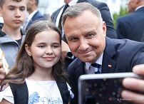 025_Andrzej_Duda_Slask_Olesno_mieszkancy_20220607_PK010778.jpg
