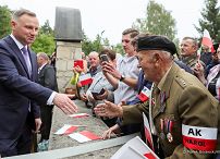 15__Andrzej_Duda_Dzien_Walki_Meczenstwa_Wsi_Polskiej_Sochy _20220712_MB2_8770.jpg