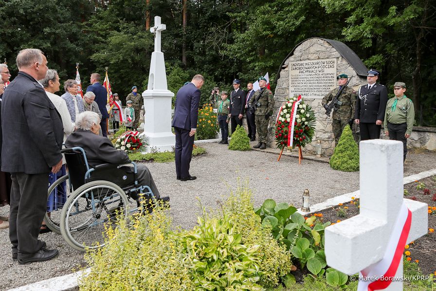 05__Andrzej_Duda_Dzien_Walki_Meczenstwa_Wsi_Polskiej_Sochy _20220712_MB2_8535.jpg