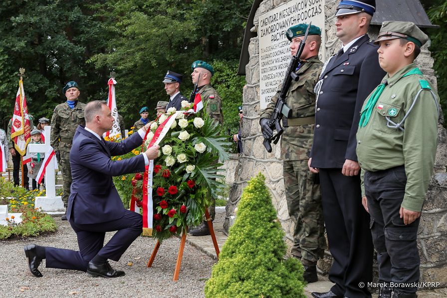 04__Andrzej_Duda_Dzien_Walki_Meczenstwa_Wsi_Polskiej_Sochy _20220712_MB2_8511.jpg