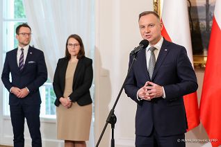 09__Andrzej_Duda_podpisanie_ustawy _20220714_MB1_4599.jpg