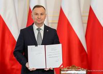 04__Andrzej_Duda_podpisanie_ustawy _20220714_MB1_4516.jpg