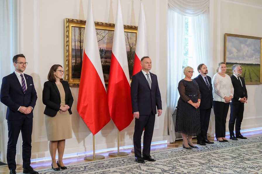 01__Andrzej_Duda_podpisanie_ustawy _20220714_MB2_9410.jpg