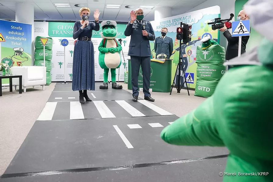 lekcja bezpieczenstwa on line.webp [70.41 KB]