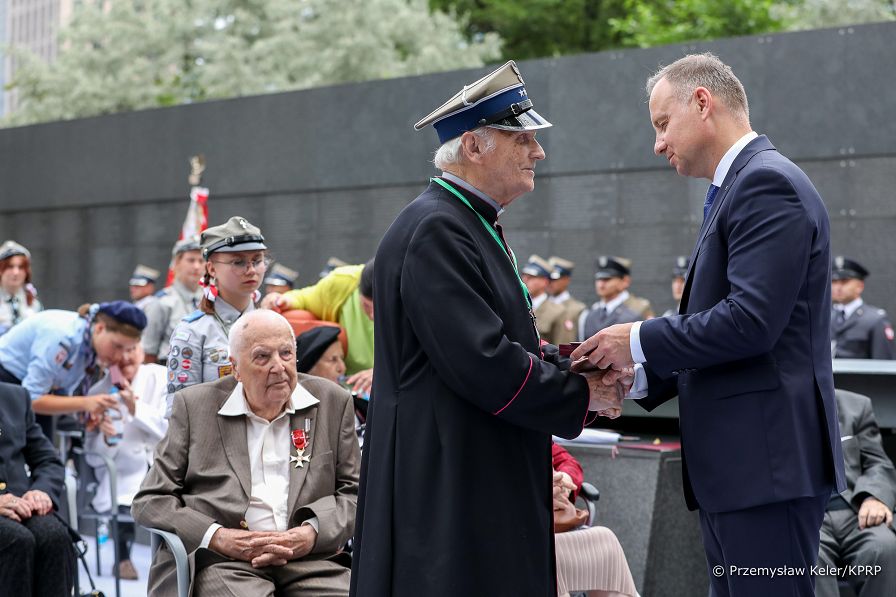 15__Andrzej_Duda_odznaczenia_78_rocznica_wybuchu_Powstania_Warszawskiego_20220730_PK2_0077.jpg