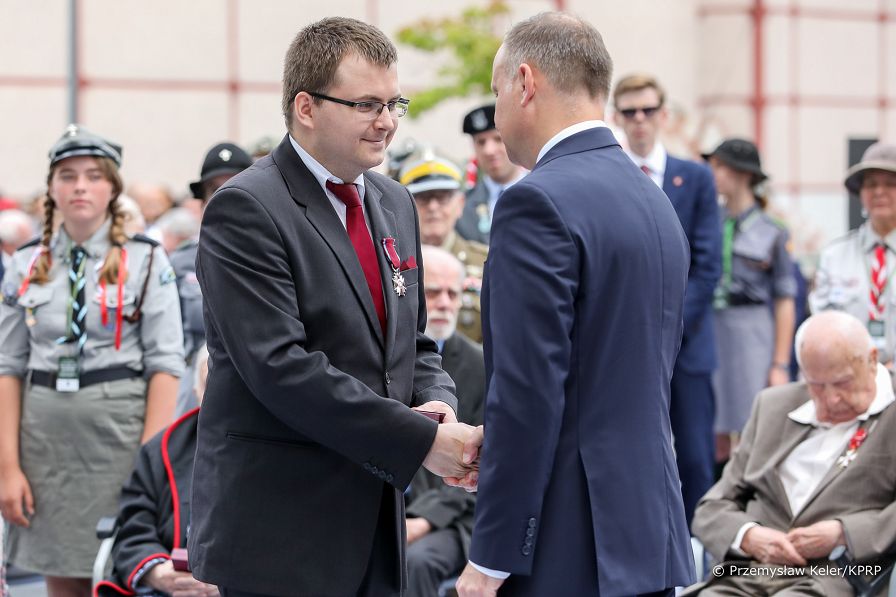 12__Andrzej_Duda_odznaczenia_78_rocznica_wybuchu_Powstania_Warszawskiego_20220730_PK2_9640.jpg