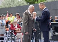 07__Andrzej_Duda_odznaczenia_78_rocznica_wybuchu_Powstania_Warszawskiego_20220730_PK1_0480.jpg