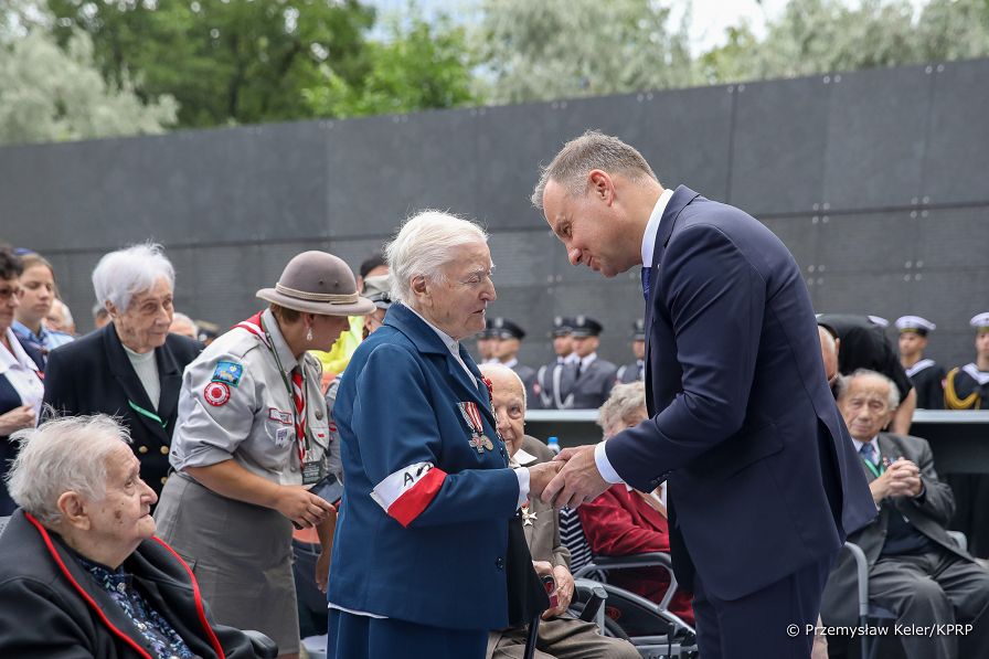 08__Andrzej_Duda_odznaczenia_78_rocznica_wybuchu_Powstania_Warszawskiego_20220730_PK1_0511.jpg