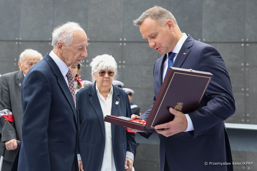 16__Andrzej_Duda_odznaczenia_78_rocznica_wybuchu_Powstania_Warszawskiego_20220730_PK1_0437.jpg
