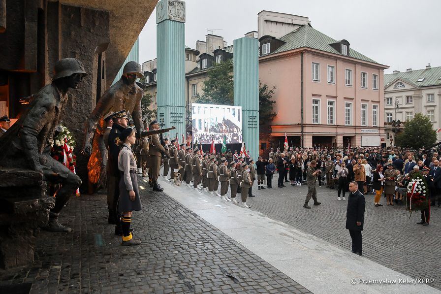 09__Andrzej_Duda_Uroczysty_Apel_Poleglych-_20220731_PK1_2179.jpg