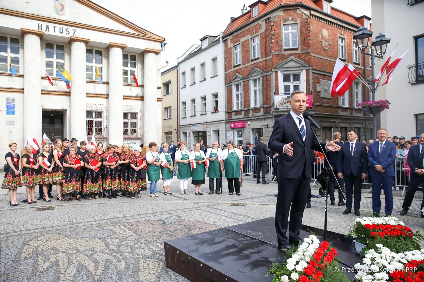 026_006_Andrzej_Duda_Slask_Olesno_mieszkancy_20220607_PK019956.jpg