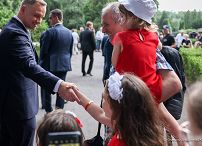 16__Andrzej_Duda_Godzina_W_oddanie_holdu_Powstancom_Warszawy_Gloria_Victis_20220801_GJB_3354.jpg