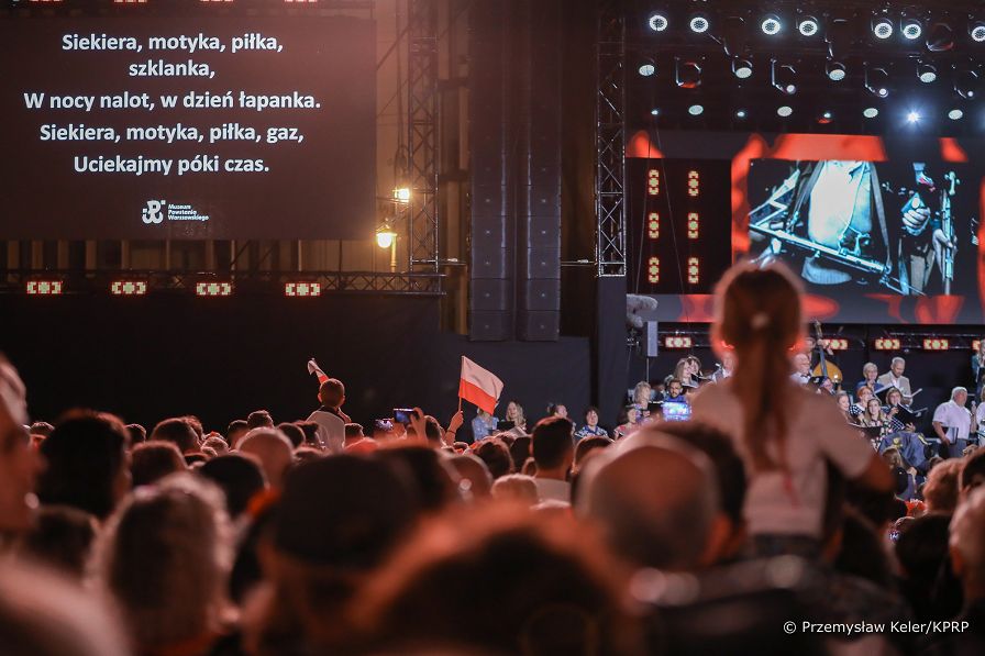 12__Andrzej_Duda_Warszawiacy_spiewaja__(nie)zakazane_piosenki_20220801_PK2_2258.jpg