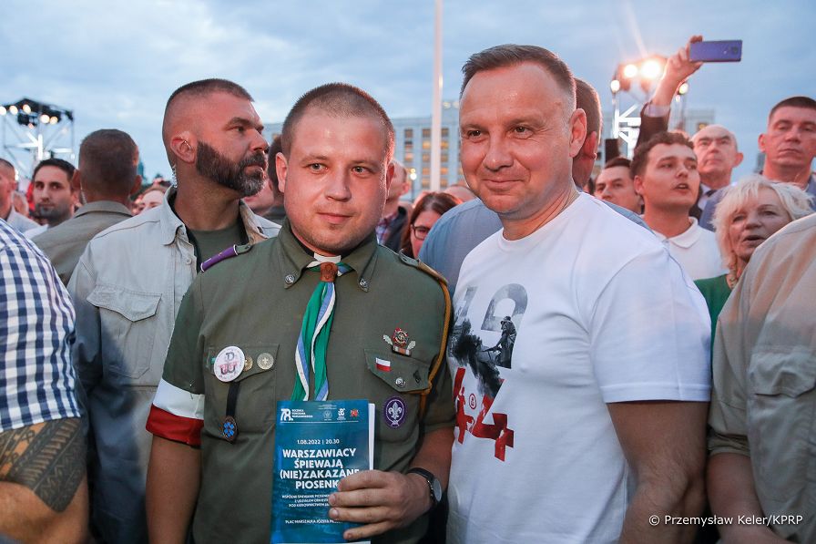 01__Andrzej_Duda_Warszawiacy_spiewaja__(nie)zakazane_piosenki_20220801_PK1_2956.jpg