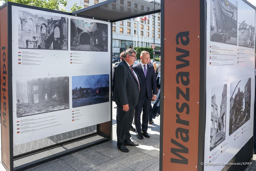 01__Andrzej_Duda_wystawa_Warszawa_Mariupol__20220801_GJB_2268.jpg