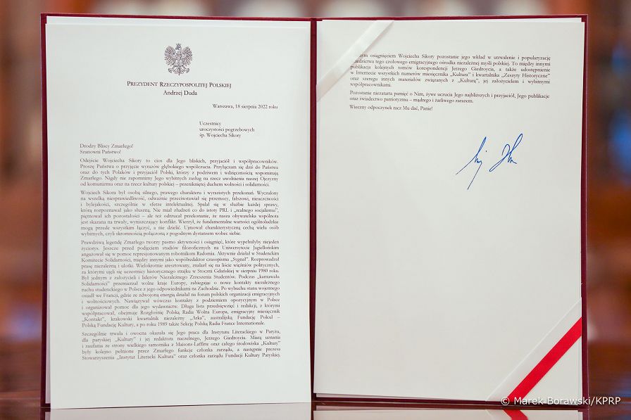 01_List_20220818_MB1_6016.jpg