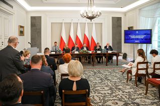11__KPRP_posiedzenie_Rada_ds_Samorzadu Terytorialnego_Rada_ds_Rodziny_Edukacji_Wychowania_20220825_PK1_8290.jpg