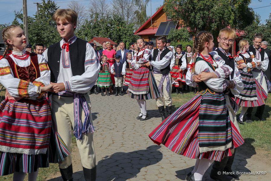 12__Andrzej_Duda_Agata_Kornhauser_Duda_swieto_plonow_Kolonia_Bocki_20220827_MB2_2945.jpg