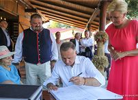 21__Andrzej_Duda_Agata_Kornhauser_Duda_swieto_plonow_Kolonia_Bocki_20220827_MB2_3550.jpg