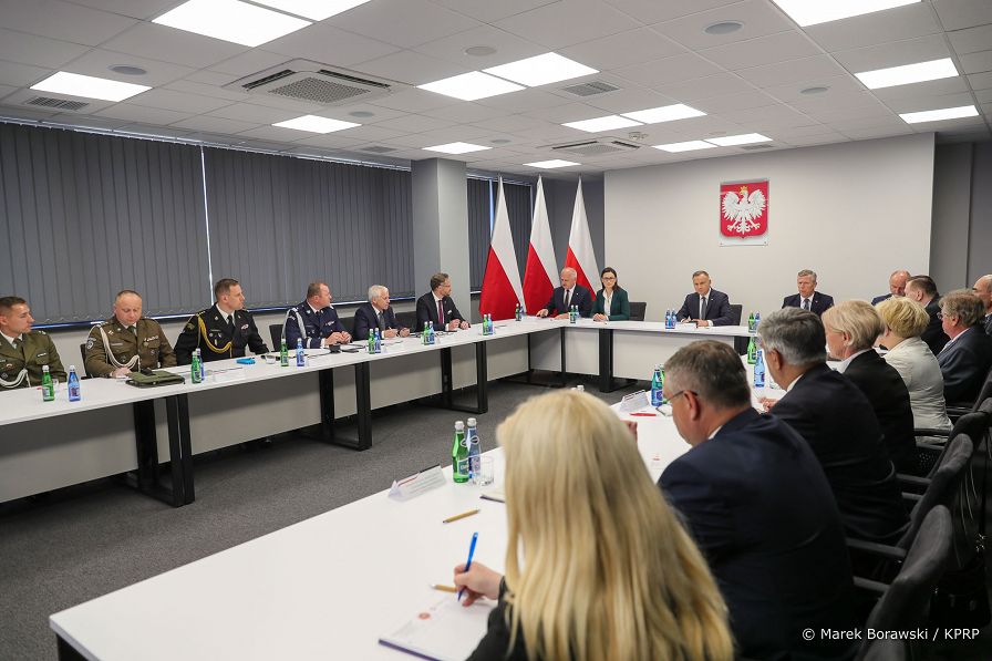 001_Andrzej_Duda_spotkanie_oczyszczanie_Odry_20220830_MB2_4219.jpg
