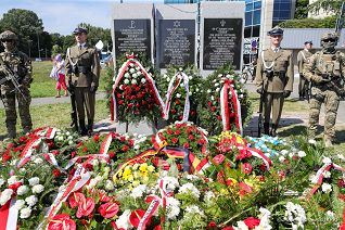 05__Malgorzata_Paprocka_uroczystosc_zdobycia_przez_Batalion_Zoska_obozu_Gesiowka _20220805_MB2_0854.jpg