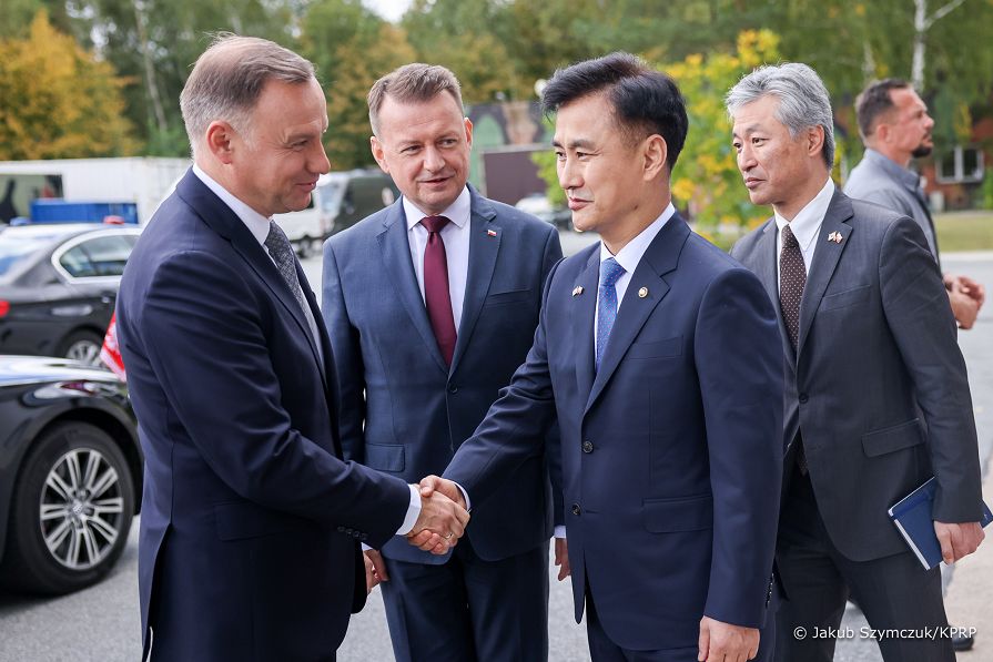 01__Andrzej_Duda_23_Baza_Lotnictwa_Taktycznego_Minsk_Mazowiecki_20220916_JSZ_6368.jpg