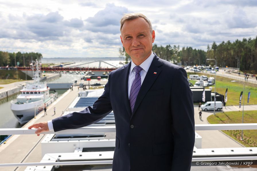 012_Andrzej_Duda_otwarcie_kanalu_przez_Mierzeje_Wislana_20220917_GJA_4958.jpg