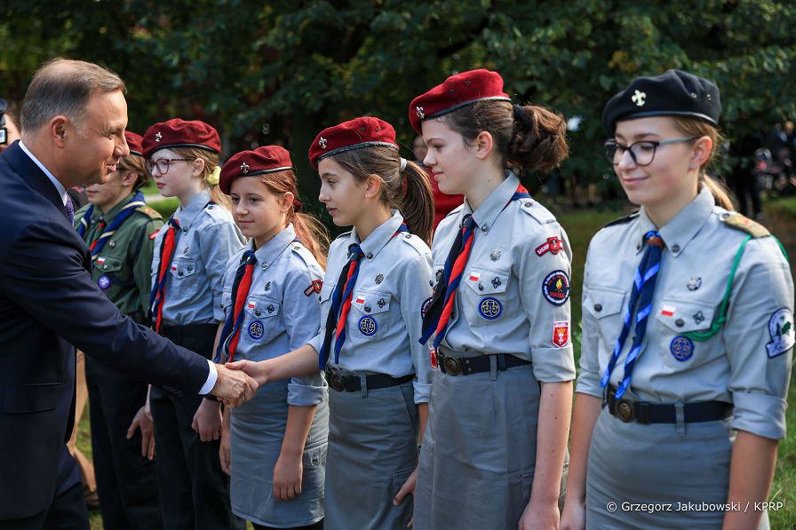 013_Andrzej_Duda_Gdynia_pomnik_zeslancow_20220917_GJA_4318.jpg