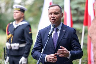 012_Andrzej_Duda_Gdynia_pomnik_zeslancow_20220917_GJB_5496.jpg